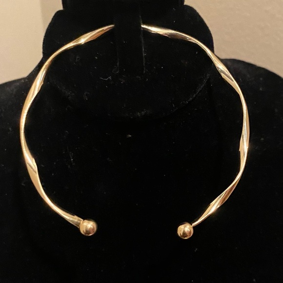 Jewelry - NWOT Gold filled cuff bracelet